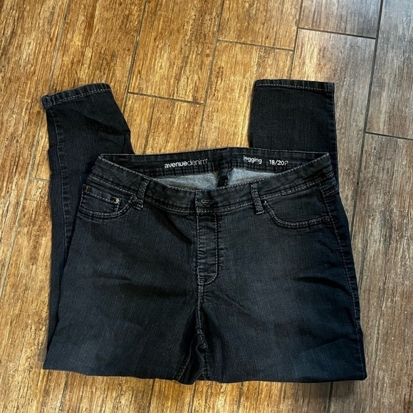 Avenue-women’s Jeggings - Picture 2 of 6